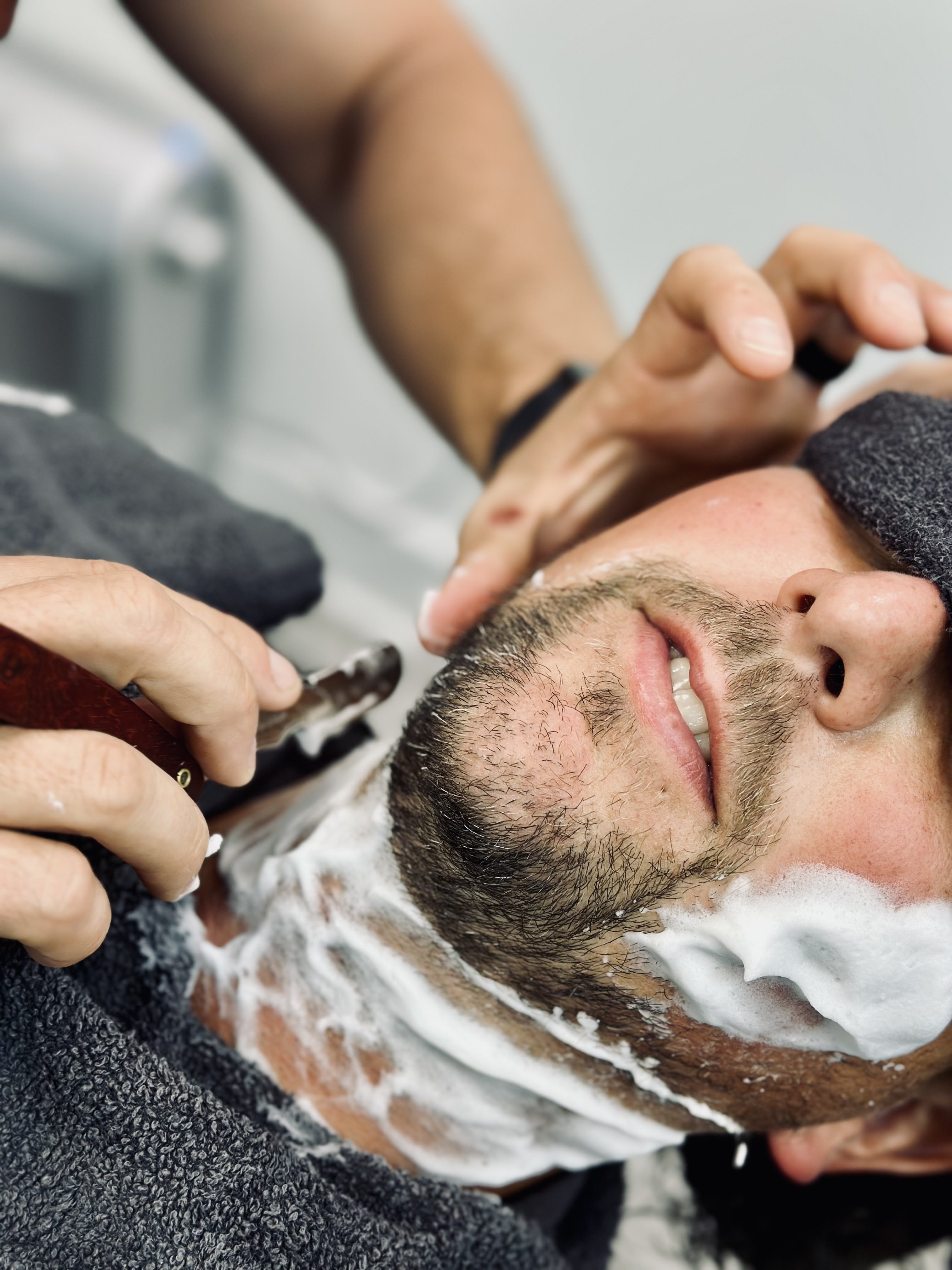 Beard Trim With Razor